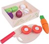 Дървени зеленчуци за рязане в щайга Bigjigs Toys - С ножче и дъска - 