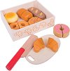 Дървени сладкиши за рязане Bigjigs Toys - С дъска и ножче - играчка