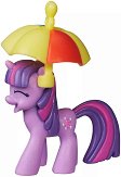 Фигурка на Сумрачна Искрица с чадърче - Hasbro - играчка